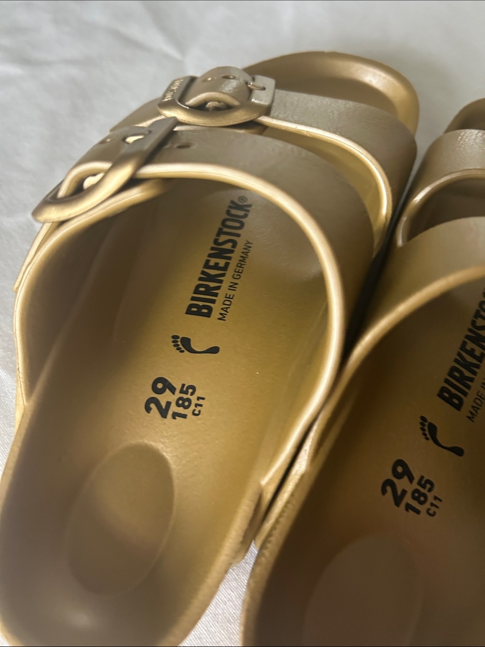 Birkenstock Kids Arizona Sandals in Metallic Gold - Picture 8 of 12